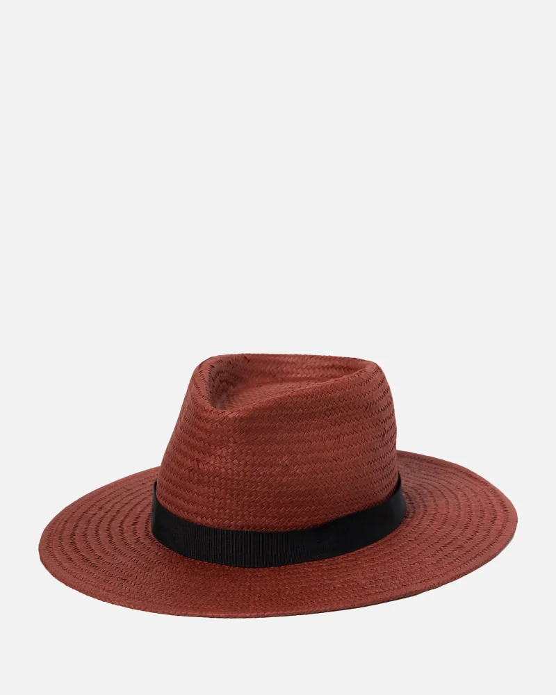 villa sun hat for outdoor adventures